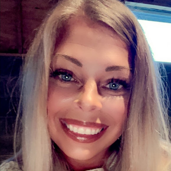 Meet your Posher, Jesteen - Picture 2 of 4